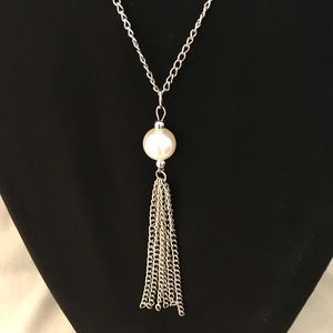 Pearl &Metal Tassel Necklace